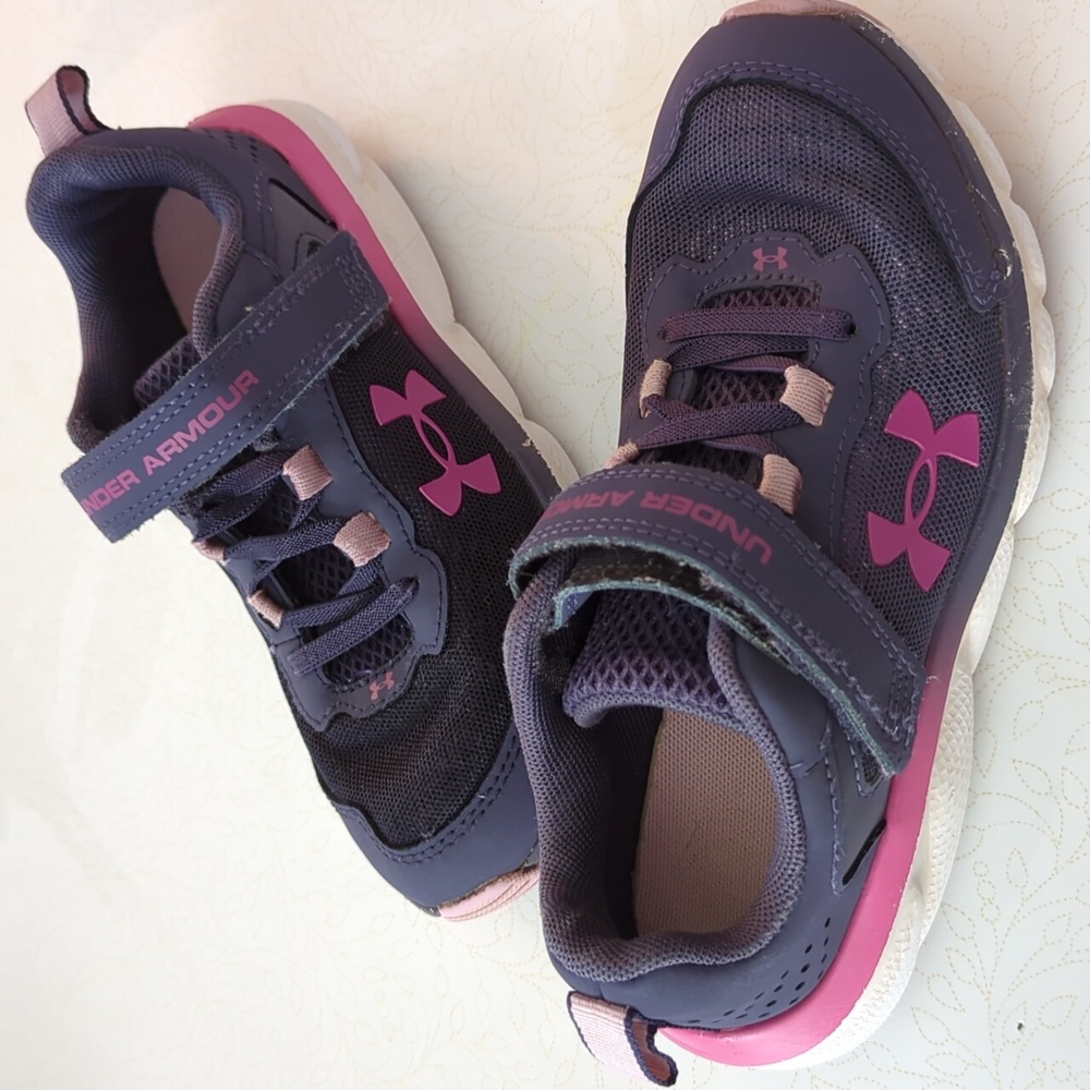 Under armour girls shoes blue